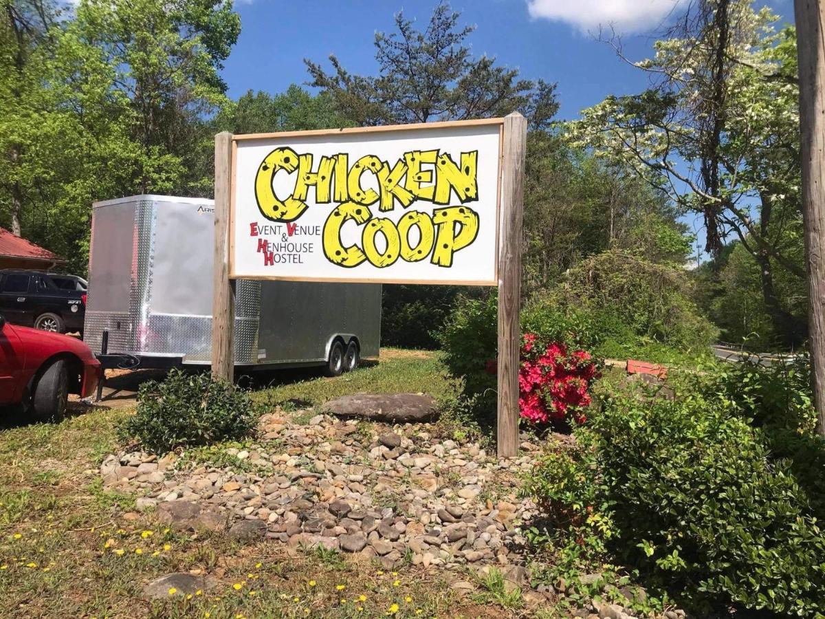 Chicken Coop Hostel Cosby Екстериор снимка