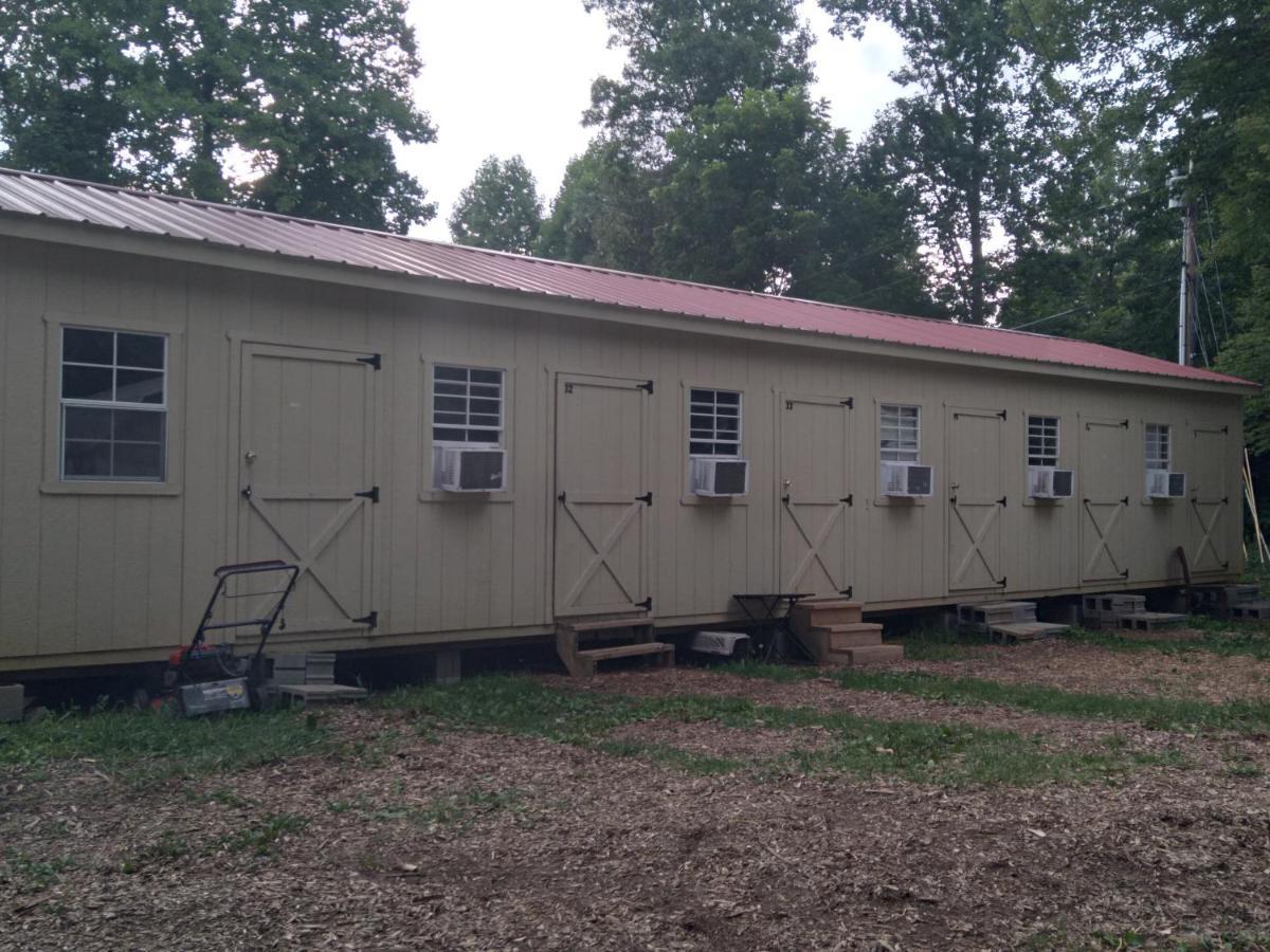 Chicken Coop Hostel Cosby Екстериор снимка