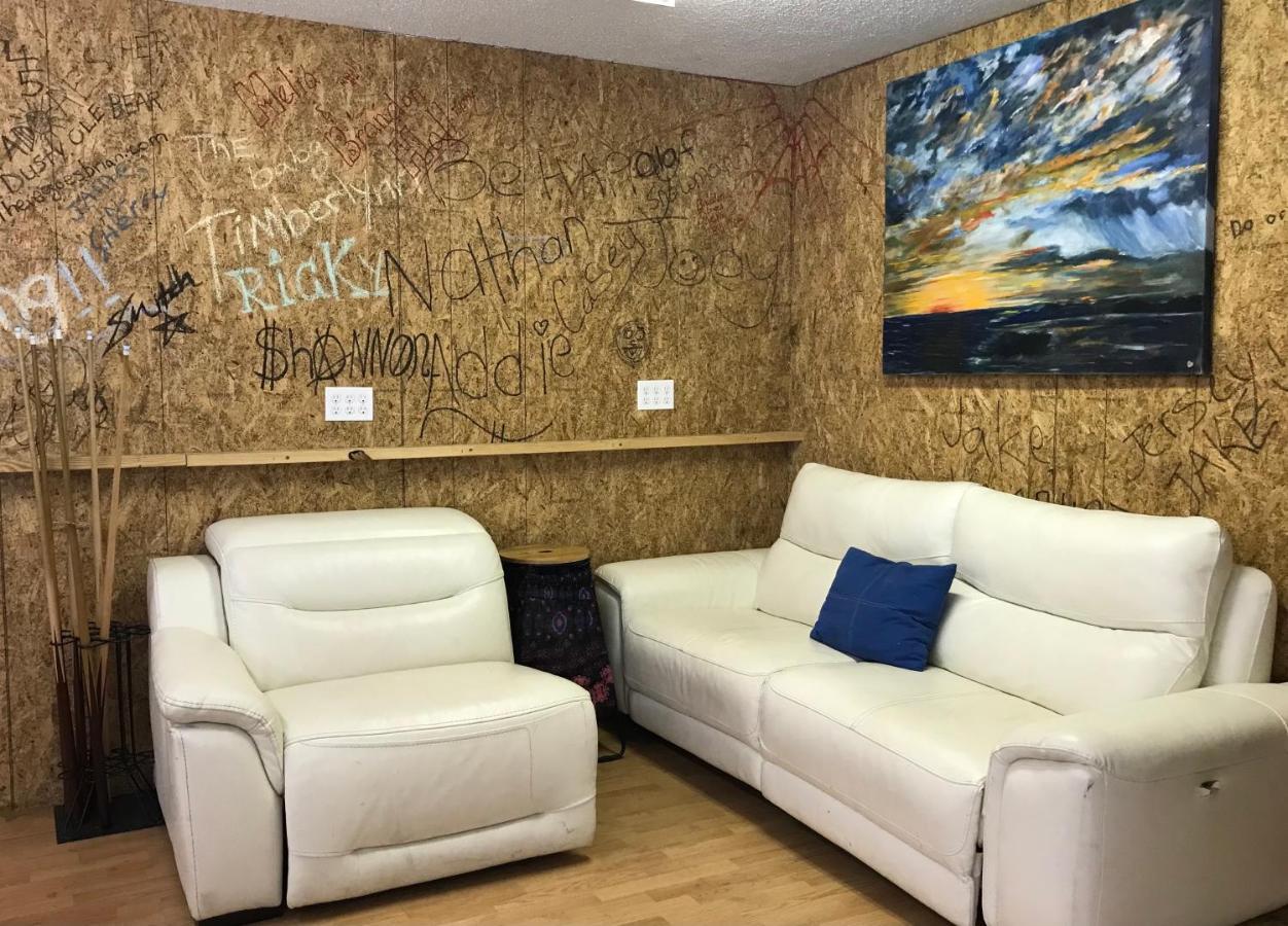 Chicken Coop Hostel Cosby Екстериор снимка