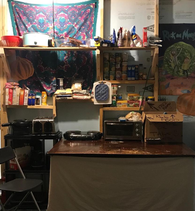 Chicken Coop Hostel Cosby Екстериор снимка