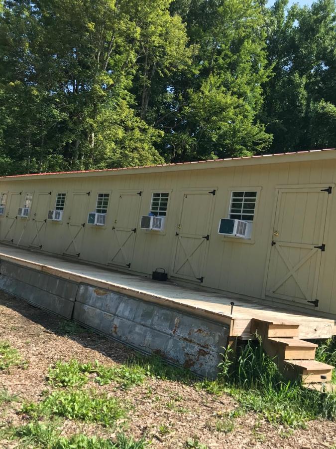 Chicken Coop Hostel Cosby Екстериор снимка